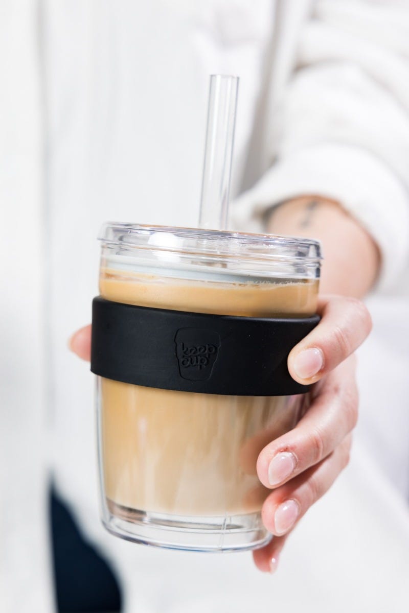 Woman holding KeepCup Cold Cup Longplay 12oz with tea